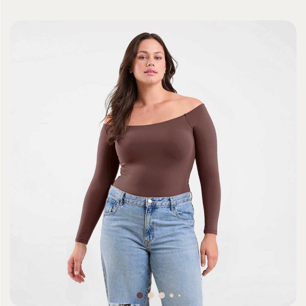 Nuuds Off-Shoulder bodysuit - Coffee XL